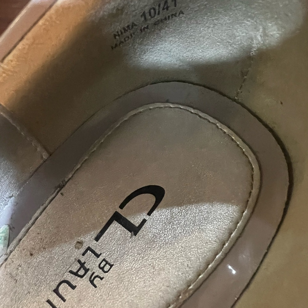 CL by Laundry Women's Glossy Gray Wedges - Picture 6 of 6